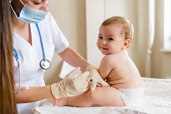 Newborn-Baby-Vaccination